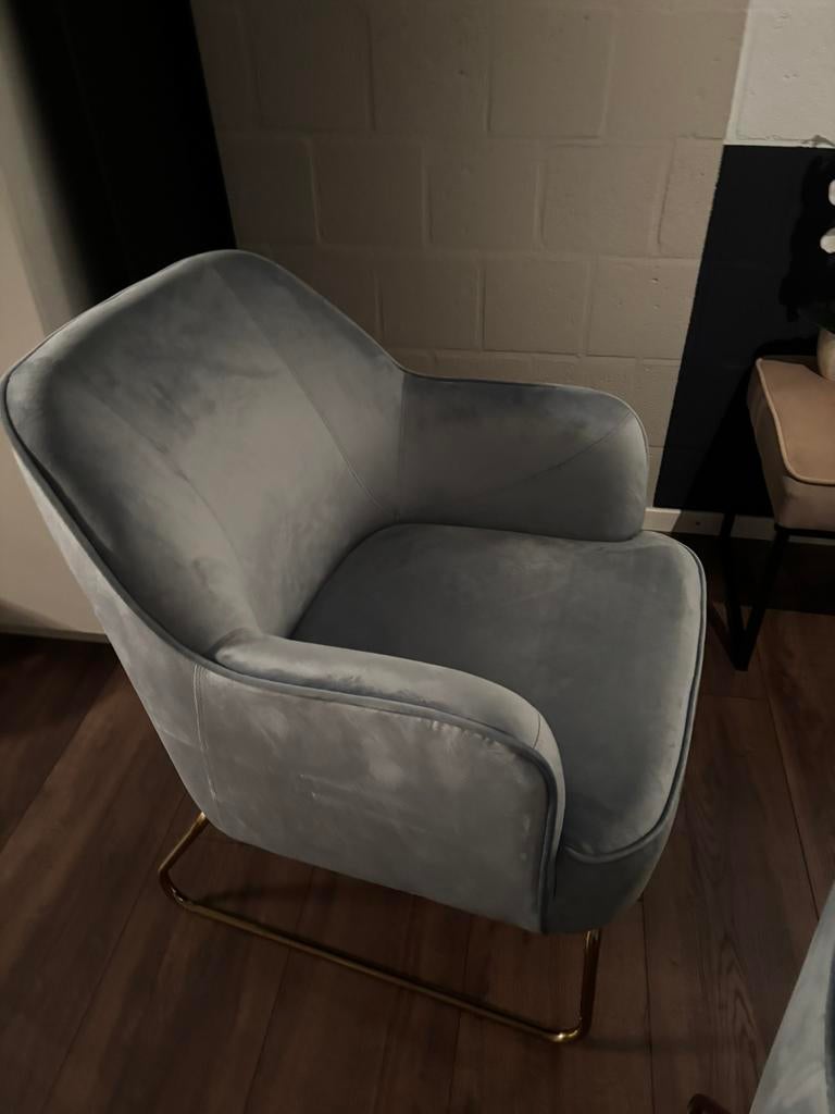 2 licht blauwe velvet fauteuils nieuw, Ophalen, Zo goed als nieuw, 75 tot 100 cm, 50 tot 75 cm