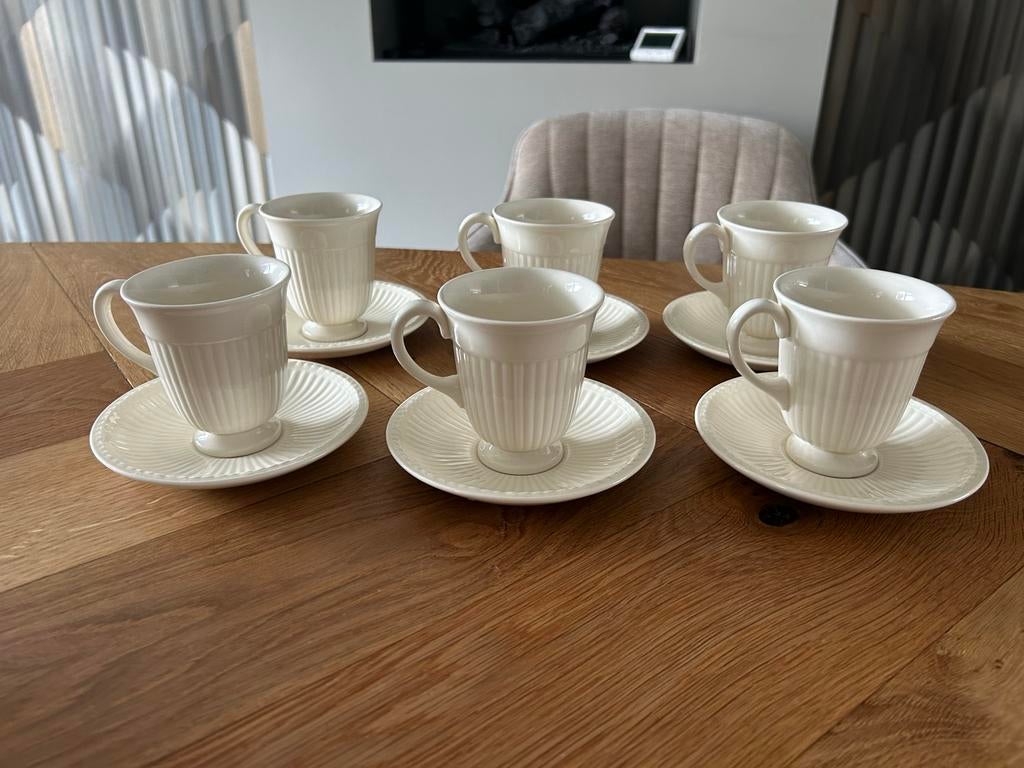 Wedgwood Edme: Set van 6 hoge kop en schotels, Keramiek, Ophalen of Verzenden, Zo goed als nieuw, Wedgwood