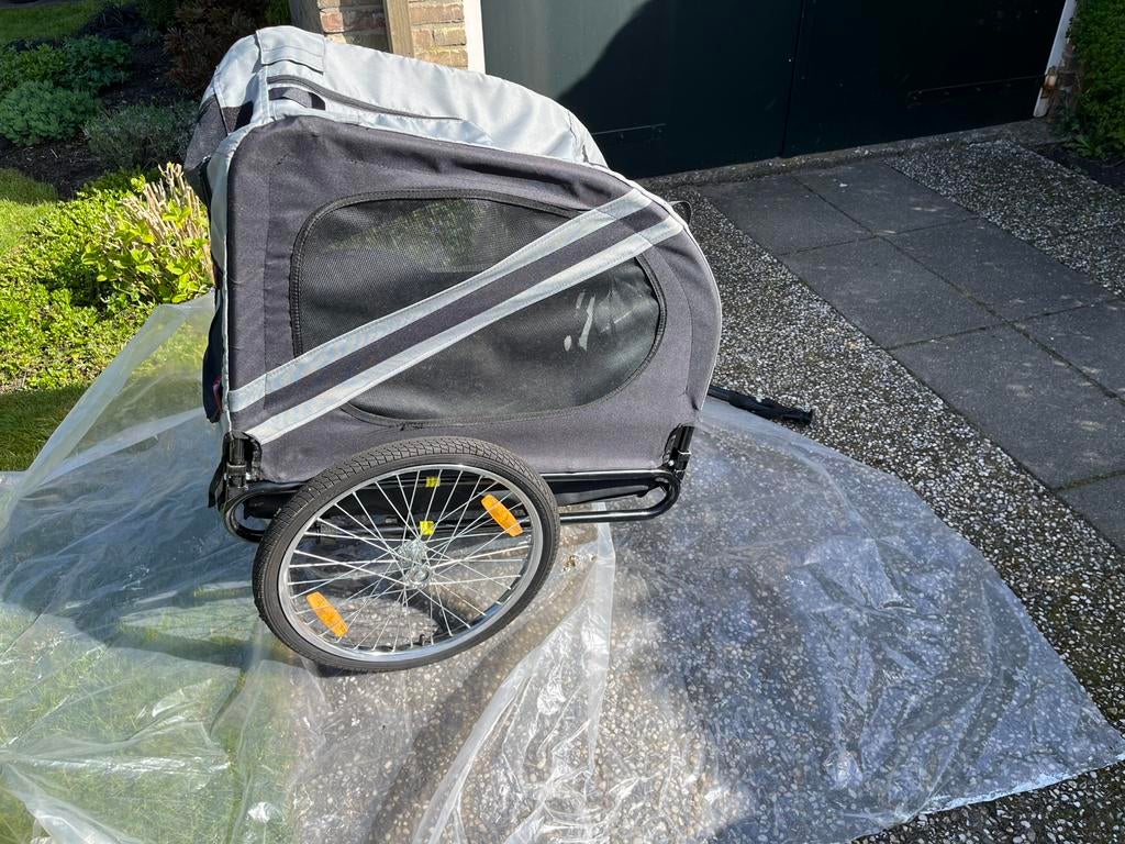 Hondenfietskar zwart, Fietsen en Brommers, Fietsaccessoires | Aanhangers en Karren, Zo goed als nieuw, Hondenkar, Ophalen of Verzenden