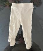 Crème geribbeld broekje met voetjes - Maat 62, Kinderen en Baby's, Babykleding | Maat 62, Ophalen of Verzenden, Zo goed als nieuw