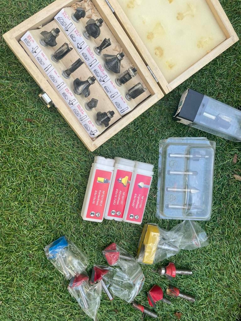 Partij verschillende frezen, Ophalen, Zo goed als nieuw, Elektrisch, Overige soorten