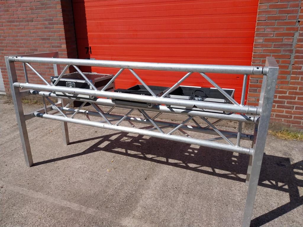Aluminium Truss Systeem DJ Booth / Podium, Ophalen