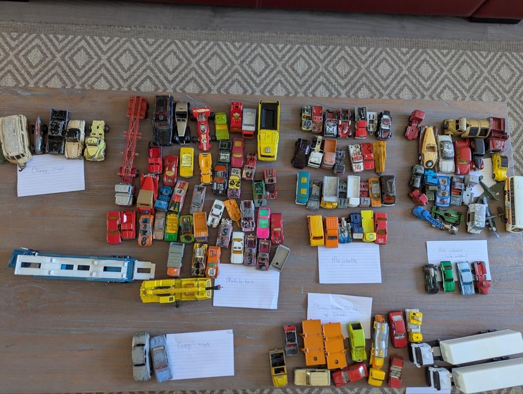 +/-100 keer Speelgoedauto's: Dinky toys, Corgi, Matchbox, Overige merken, Gebruikt, 1:50 of kleiner, Auto