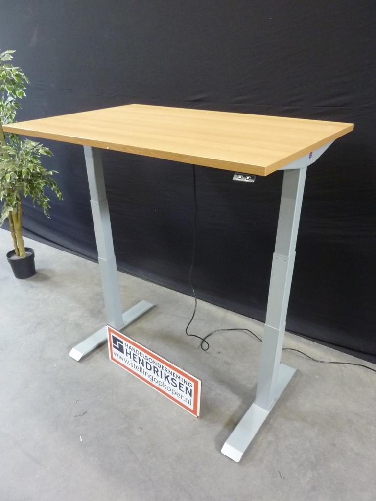 Gebruikt sta bureau / stabureau / zit-sta bureau 120x80cm, Zit-sta bureau, Gebruikt, 120 cm, Bruin
