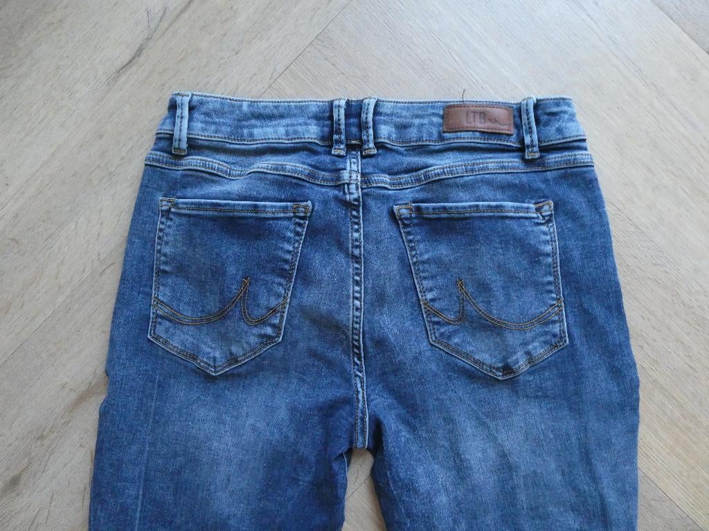 Mooie LTB Daisy spijkerbroek maat 30-30, Zo goed als nieuw, Verzenden, Blauw, LTB