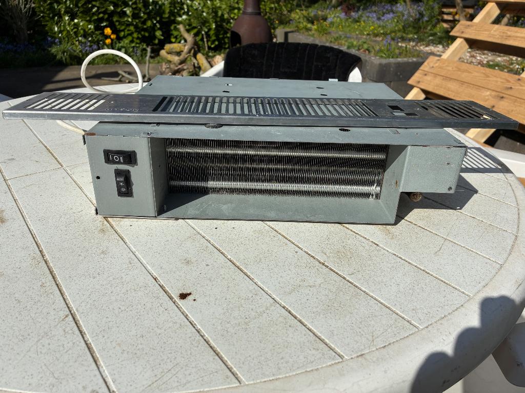 Myson KSU 600 Kickspace plintverwarming, Doe-het-zelf en Verbouw, Verwarming en Radiatoren, Minder dan 30 cm, Overige typen, Minder dan 60 cm