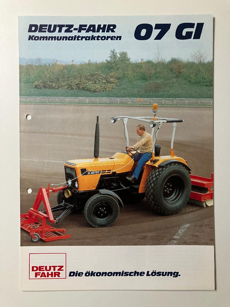 Deutz trekker tractor folder brochure, Boeken, Ophalen of Verzenden, Gelezen