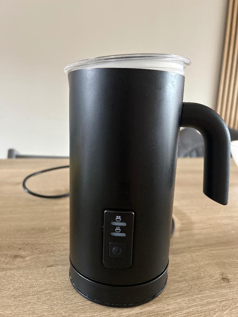 Melkopschuimer hema, Witgoed en Apparatuur, Melkopschuimers, Zo goed als nieuw, Elektrische melkopschuimer, Ophalen of Verzenden