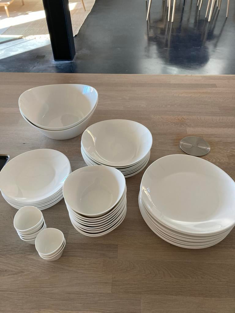 COMPLEET 9-delig SKYN DESIGN SERVIES WIT IKEA 21986, Huis en Inrichting, Keuken | Servies, Ophalen, Zo goed als nieuw, Effen, Porselein