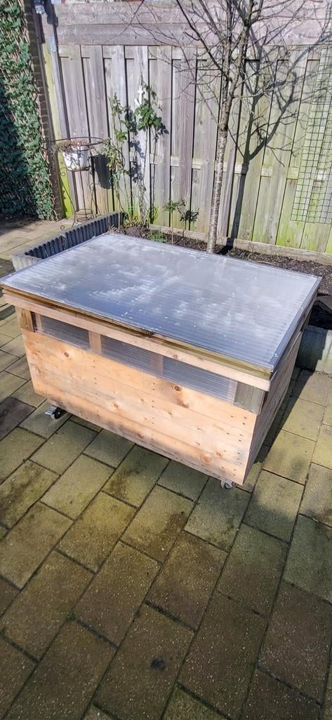 Kweekbak, kweek tafel met Verlichting, Ophalen of Verzenden, Zo goed als nieuw, Overige materialen
