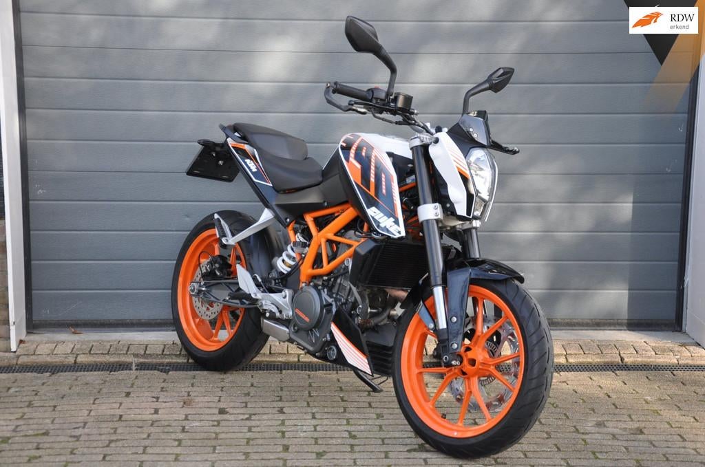 KTM 390 Duke ABS Nette motor!, Motoren, Motoren | KTM, Bedrijf, 373 cc, Zwinweg, 8
4436NB  Oudelande, NL, Info@witteveenmotoren.nl