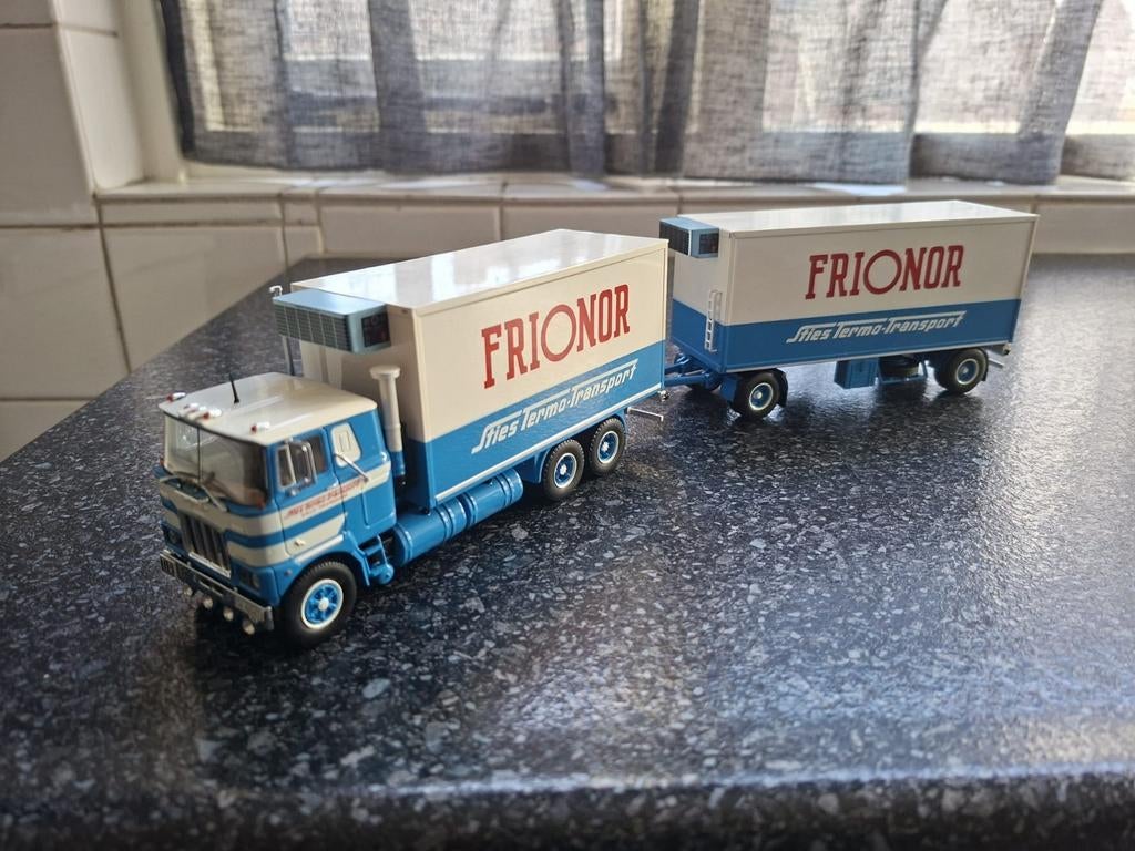 Tekno Mack F-700ST Sties, Hobby en Vrije tijd, Modelauto's | 1:50, Ophalen of Verzenden, Nieuw, Bus of Vrachtwagen, Tekno