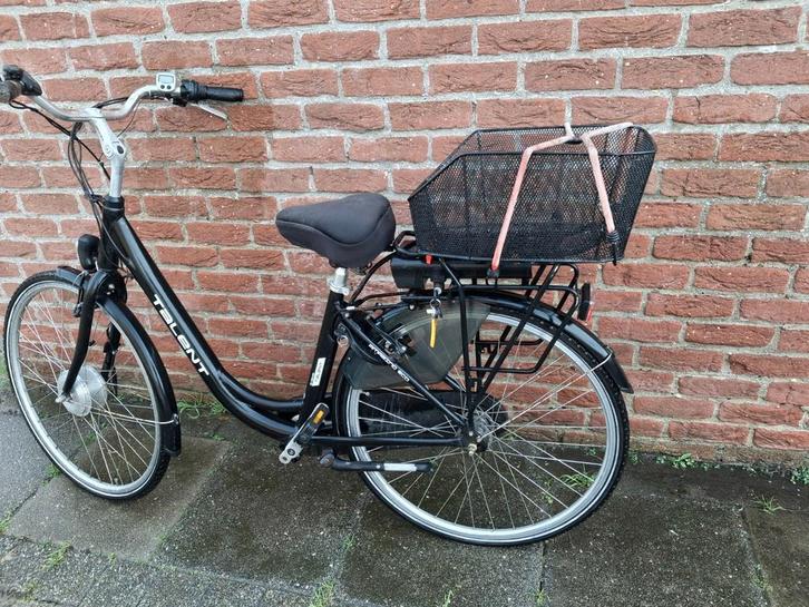 Te koop: Nette elektrische damesfiets – weinig gebruikt, Fietsen en Brommers, Elektrische fietsen, Zo goed als nieuw, Overige merken