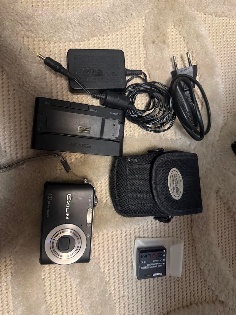 Casio Exilim EX-Z1000 Digitale Camera 10.1 MP met accessoire, Gebruikt, Compact, Ophalen of Verzenden, Overige Merken
