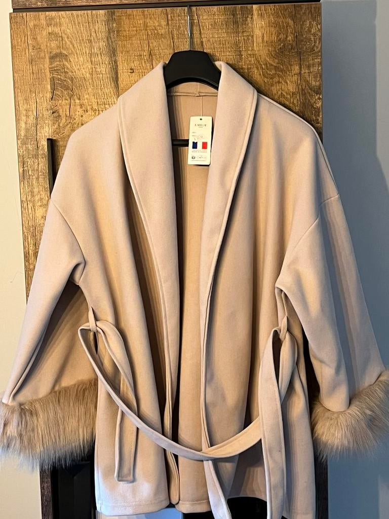 Nieuwe dames jas met bont, Kleding | Dames, Ophalen of Verzenden, Zo goed als nieuw
