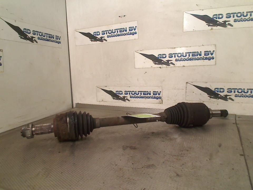 Aandrijfas Links Voor Fiat Panda (312) 2012 EBJ82MB1101, FCA Germany GmbH, Gebruikt, IPC D1-09 Bahnhofsplatz, Rüsselsheim am Main 65423, , Duitsland