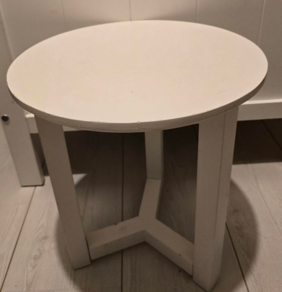 Wit houten bloementafeltje, Minder dan 55 cm, Ophalen of Verzenden, Zo goed als nieuw, 60 cm of meer