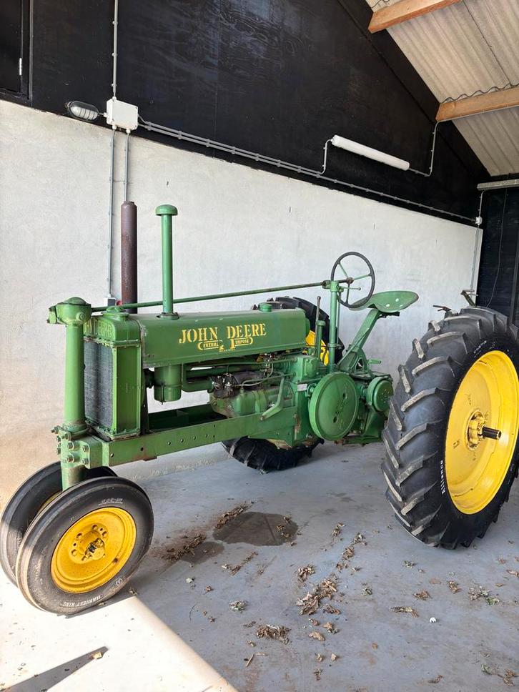 John Deere B Oldtimer Tractor met Originele Ploeg (1938), Zakelijke goederen, Agrarisch | Tractoren, tot 2500, John Deere, tot 80 Pk
