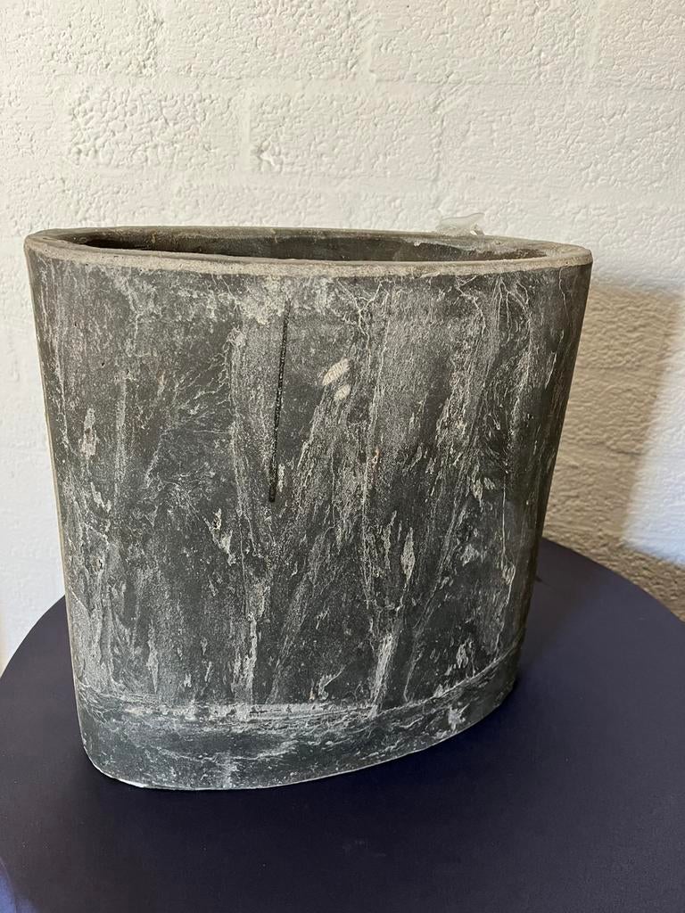 Ovale bloempot beton look, Steen, Ophalen of Verzenden, Zo goed als nieuw, Balkon
