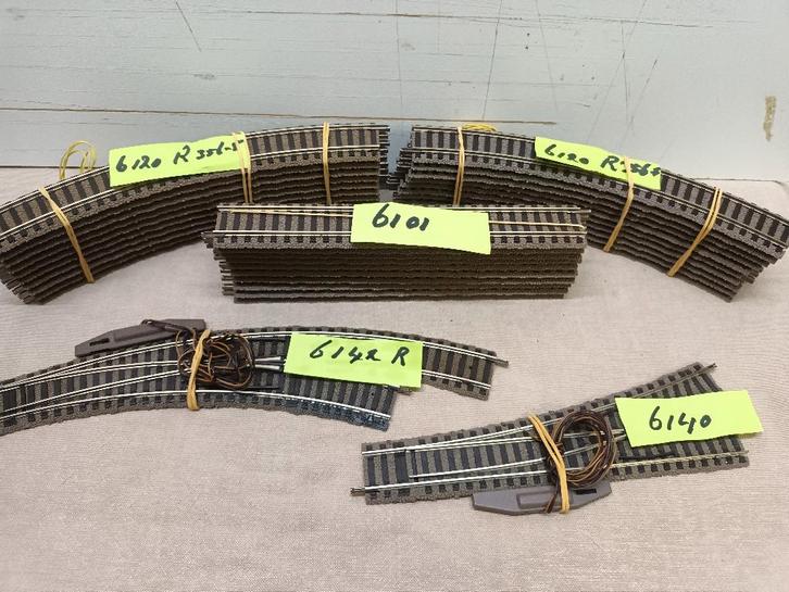 FLEISCHMANN PROFI RAILS EN ELEKTRICE  WISSELS 6140---6142, Hobby en Vrije tijd, Modeltreinen | H0, Zo goed als nieuw, Rails, Gelijkstroom