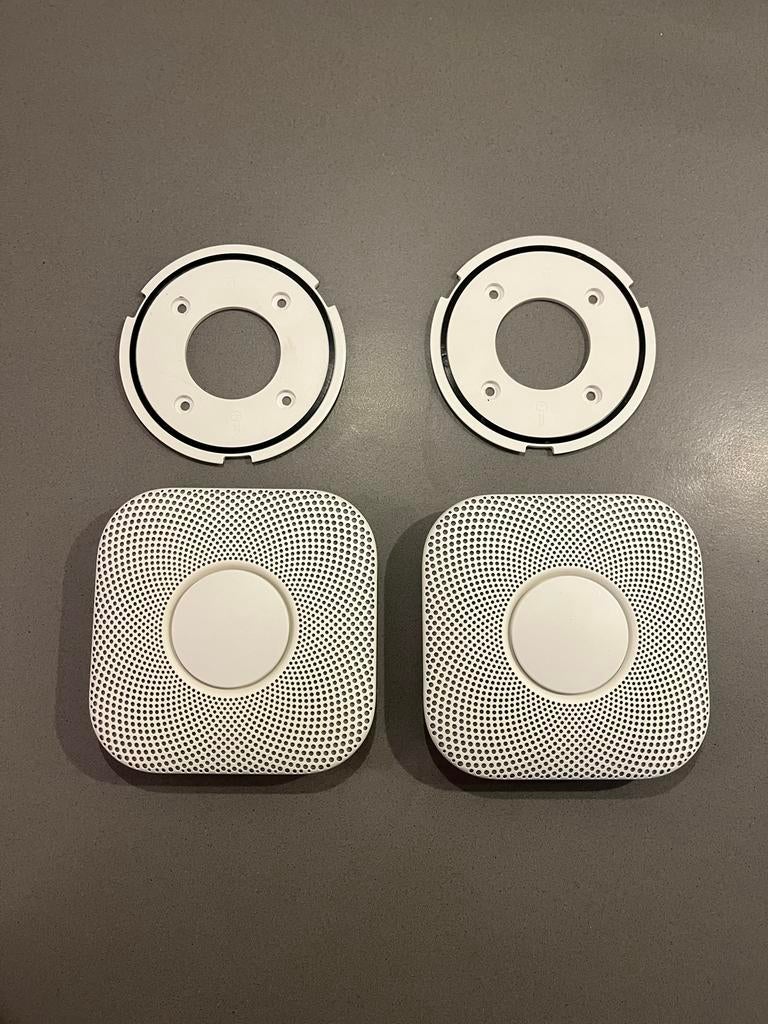 Google Nest Protect V2 rook- en CO-melders – geldig t/m 2030, Doe-het-zelf en Verbouw, Alarmsystemen, Zo goed als nieuw, Detector, Sensor of Melder