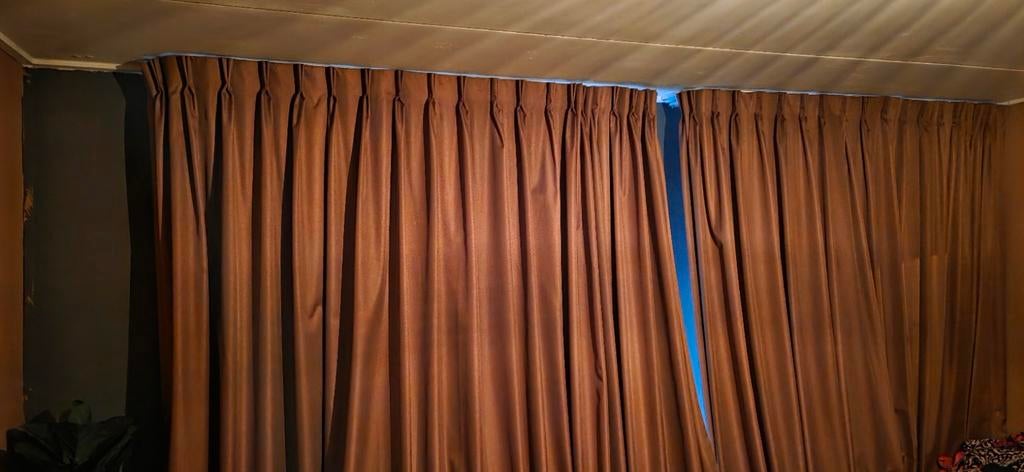 Verduisterde gordijnen 220x240, Ophalen, Gebruikt, Overige kleuren, 200 cm of meer