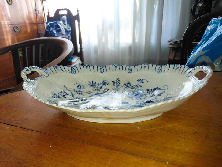 Antieke schaal Louis Regout en Hutschenreuther Zwiebelmuster, Antiek en Kunst, Antiek | Keramiek en Aardewerk, Ophalen of Verzenden