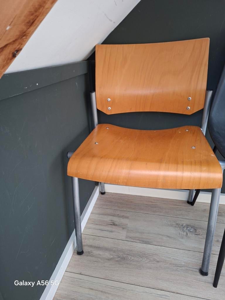 Schoolstoel, Ophalen, Eén