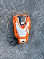 Stihl iMow RMI 422.2 Robotmaaier, Tuin en Terras, Robotmaaiers, Ophalen, Gebruikt, 20 tot 25 cm, Met regensensor