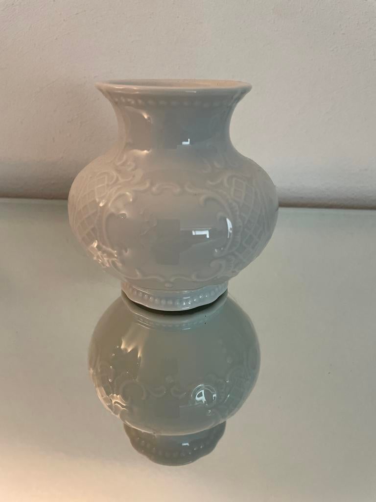 Seltmann Weiden Salzburg vaasje, 9 cm hoog, wit porselein, Ophalen