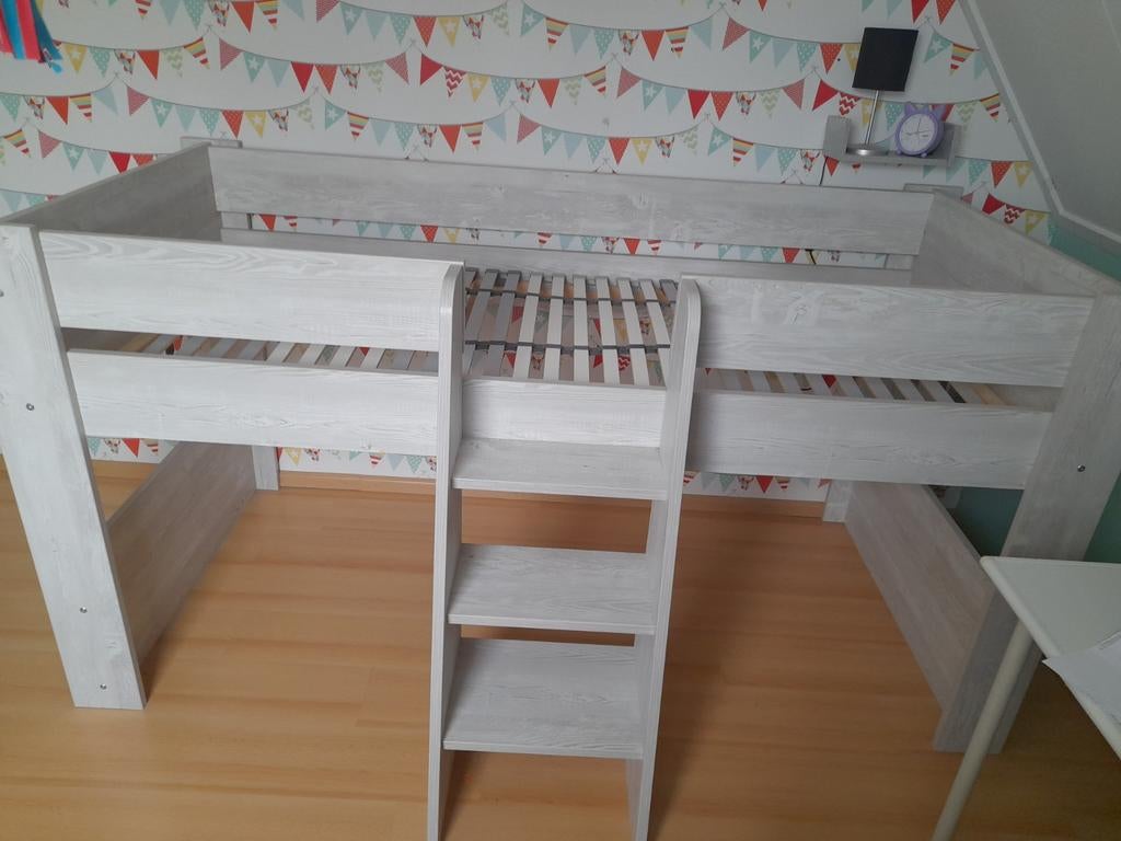 Halfhoogslaper in zeer goede staat., Kinderen en Baby's, Kinderkamer | Stapelbedden en Hoogslapers, Ophalen, Zo goed als nieuw