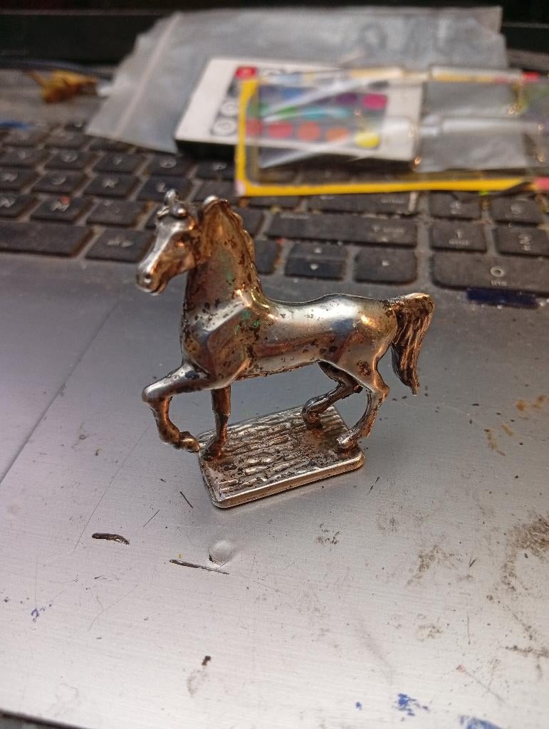 Massief zilveren paard 50gram, Verzamelen, Beelden en Beeldjes, Ophalen of Verzenden, Zo goed als nieuw, Dier