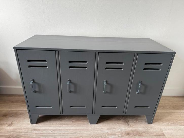 Laag dressoir, Huis en Inrichting, Bureaus, Zo goed als nieuw, Ophalen