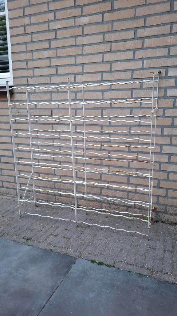 Groot metalen wijnrek, Ophalen, Overige materialen, Gebruikt, 25 flessen of meer
