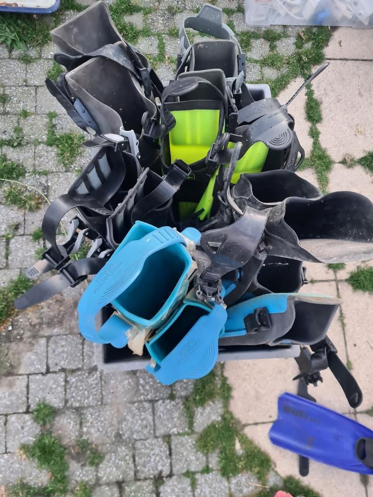 Buitenvinnen in diverse maten, Ophalen