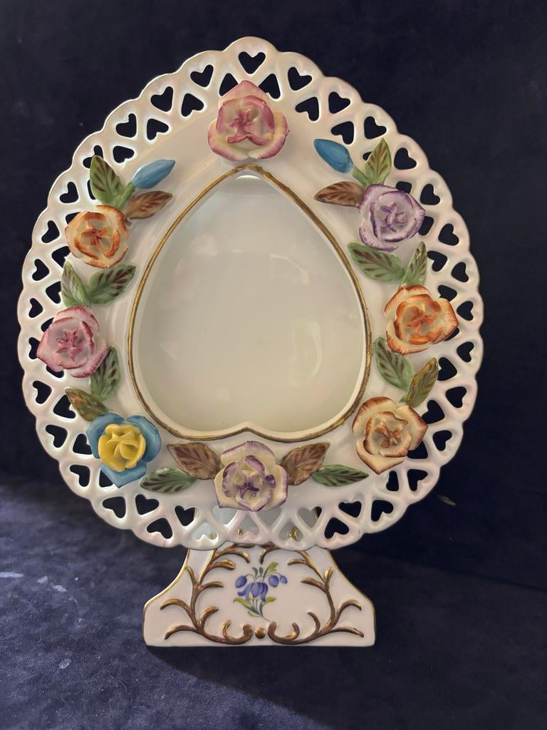 Dresden  Porseleinen Hartvormige Fotolijst met Bloemen, Antiek en Kunst, Ophalen