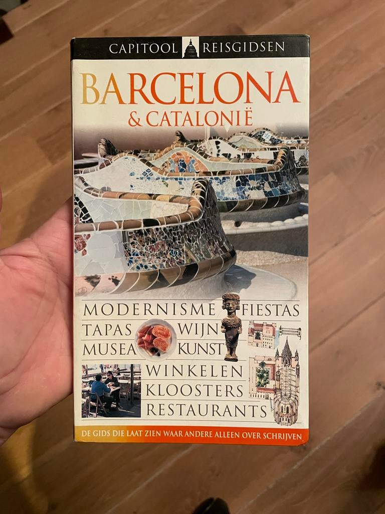 Capitool Reisgids Barcelona & Catalonië, Boeken, Reisgidsen, Gelezen, Capitool, Europa, Ophalen of Verzenden