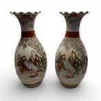 Twee Japanse kraagvazen, Ophalen of Verzenden