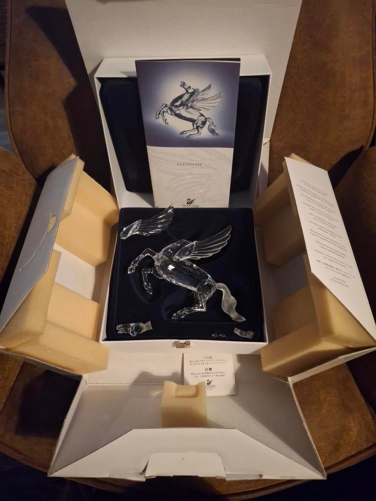 Swarovski pegasus. Kapot. In doos en omdoos, Verzamelen, Swarovski, Ophalen of Verzenden, Gebruikt, Figuurtje