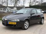 Alfa Romeo 147 1.6 T.Spark Distinctive INCLUSIEF NIEUW APK, Voorwielaandrijving, Gebruikt, 4 cilinders, 400 kg