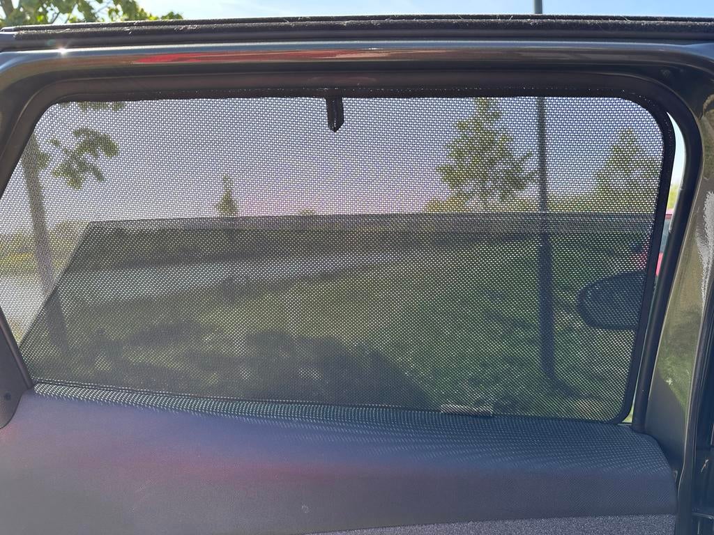 Zonneschermen Peugeot/Citroën (2 stuks) voor achterportieren, Auto diversen, Auto-accessoires, Zo goed als nieuw, Ophalen of Verzenden