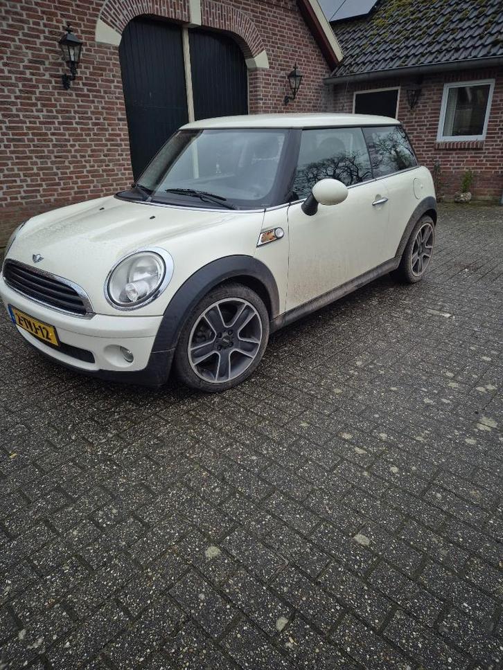 Mini One 1.6 (koppeling moet vervangen worden}, Auto's, Mini, Bedrijf, One, Benzine, B, Hatchback, Handgeschakeld, Geïmporteerd