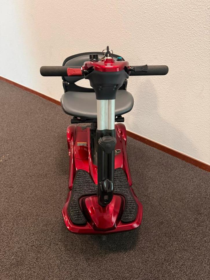 Mango Johnny Remote automatisch opvouwbare scootmobiel, Diversen, Rolstoelen, Zo goed als nieuw, Elektrische rolstoel, Inklapbaar