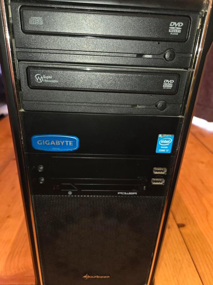 Zeer leuke, goed werkende en krachtige PC, Computers en Software, Desktop Pc's, Gebruikt, Onbekend, HDD, SSD, 8 GB, Met videokaart