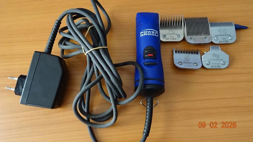 Andis powergroom met een set scheerbladen z.g.a.n., Dieren en Toebehoren, Ophalen of Verzenden, Zo goed als nieuw