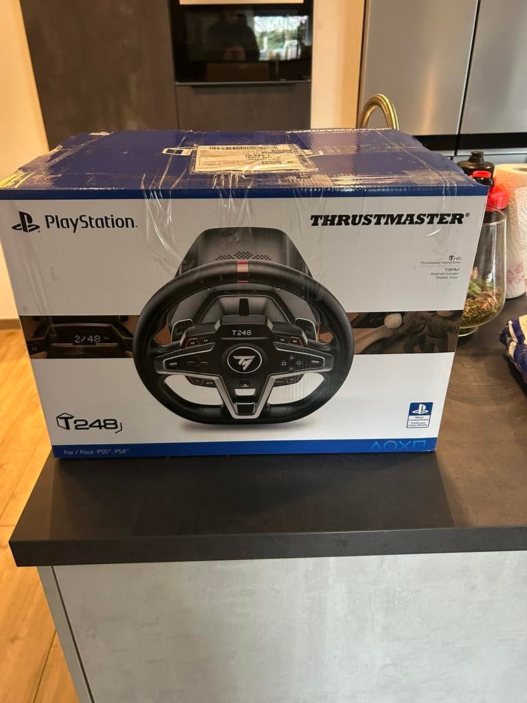 Thrustmaster t248 stuur met pedalen, Spelcomputers en Games, Spelcomputers | Sony PlayStation Consoles | Accessoires, Ophalen of Verzenden