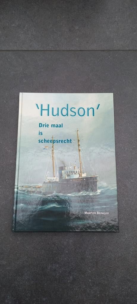 'Hudson' - Drie maal is scheepsrecht-Smit en co Sleepdienst, Ophalen of Verzenden, Zo goed als nieuw, Maarten Bezuijen, Boot