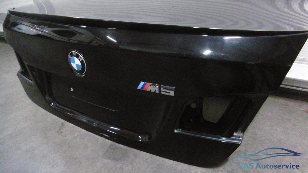 Achterklep BMW F10 M5   met originele M-spoiler saffierzwart, Gebruikt, Ophalen of Verzenden, Achter, -