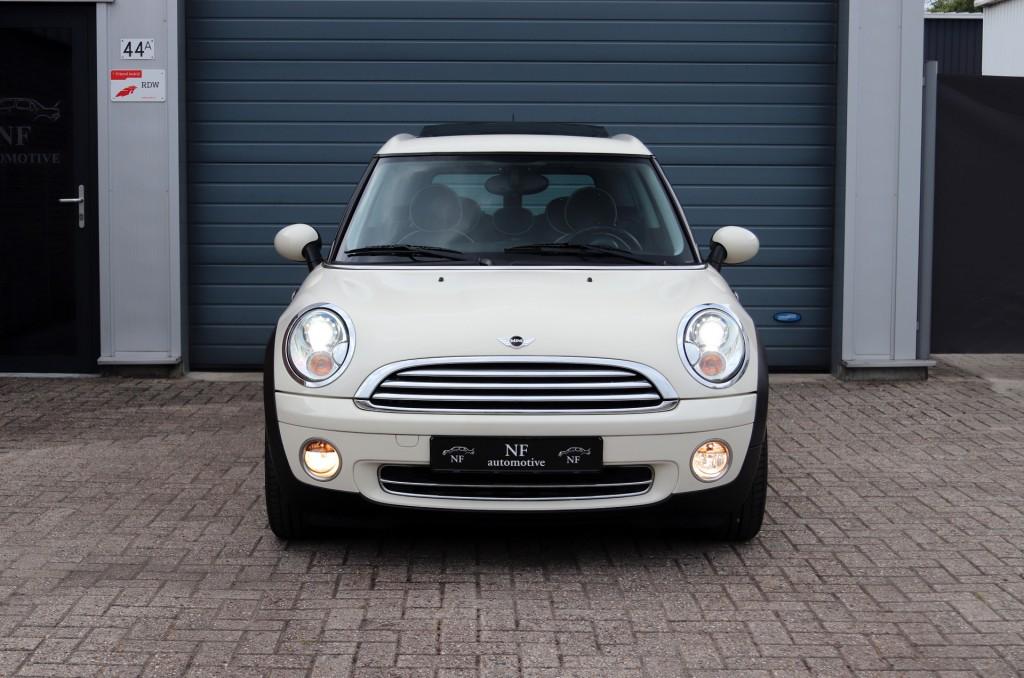 Mini CLUBMAN Clubman R55 - Chili - Pano Xenon Leder, Auto's, Voorwielaandrijving, Gebruikt, 4 cilinders, 4 stoelen