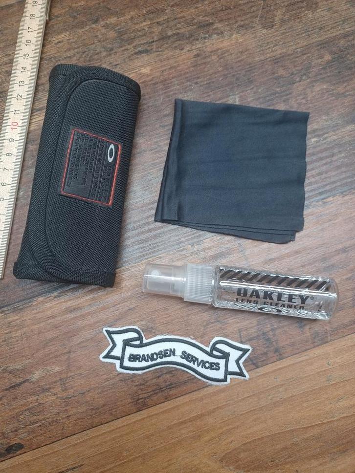 Oakley, Verzamelen, Militaria | Algemeen, Landmacht, Nederland, Verzenden